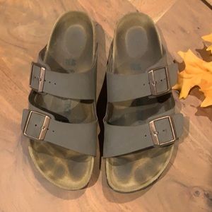 Size 40 Birkenstock